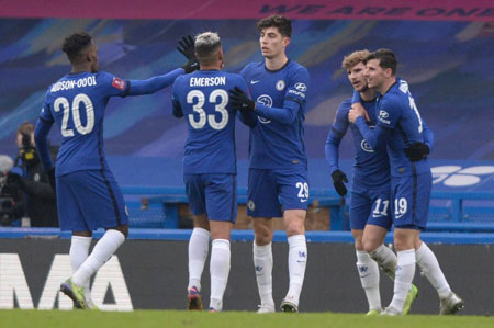 篮网遭遇惨败！克莱18分领衔全队，状元弗拉格27分5助稳独行侠取胜