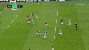 带领皇马五夺欧冠，被誉为典礼中场的三人，后来