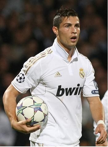 非洲杯4强全部诞生，33岁萨拉赫创造历史，4场轰入4球