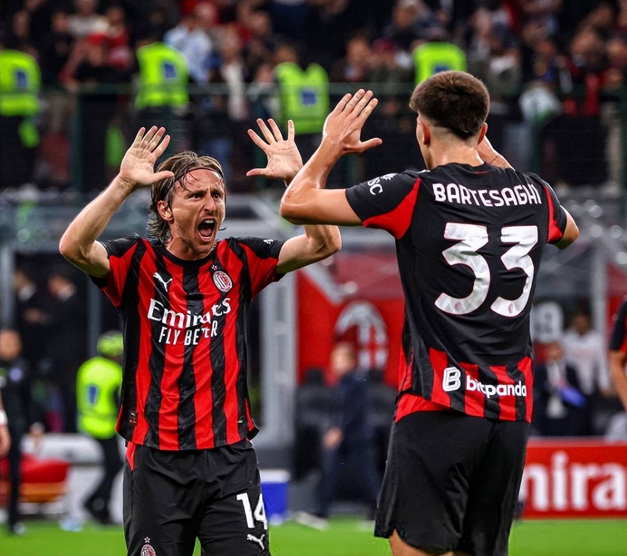 2024上海马拉松赛前新闻发布会举行