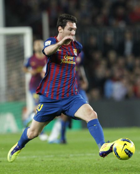 中超球队战术变化观察 攻防风格持续调整