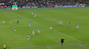 辽宁快速反击 布朗追身三分一箭穿心